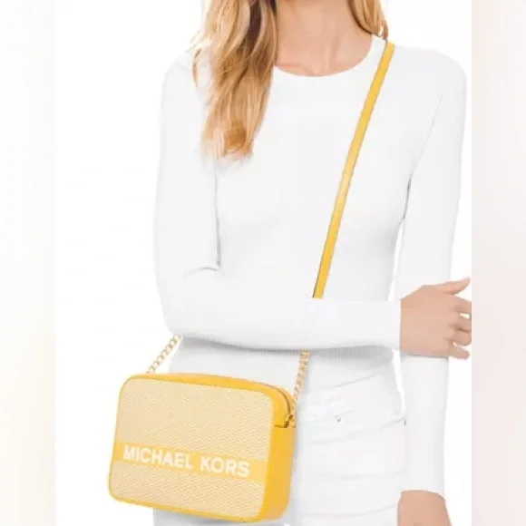 Michael Michael Kors
JET SET LARGE EAST WEST CROSSBODY Yellow Crossbody Bag NWT - Picture 3 of 10